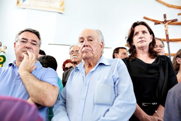padre_edilson_raimundo_tito_e_carmen_e1482708141740.jpg