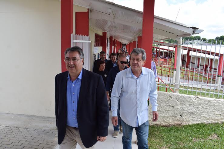 escola2.jpg