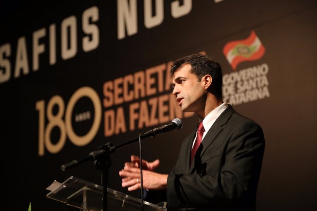 florianopolis___renato_lacerda_assume_secretaria_da_fazenda_20171031_1817216739.jpg