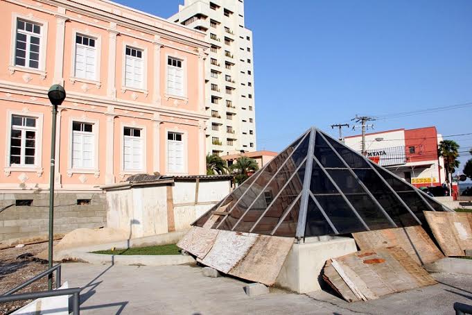 Piramide.jpg